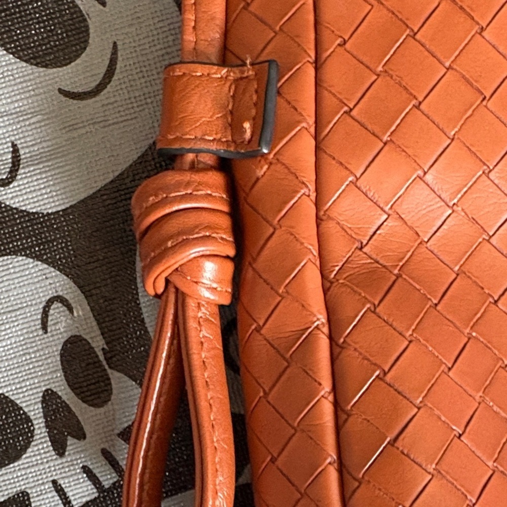 Woven Faux Leather Crossbody Bag - Tan​​​ - Picture 4 of 4